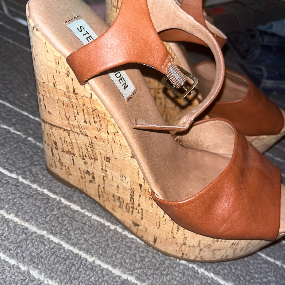 Steve Madden tan wedges. Like new, women US size 7.5
